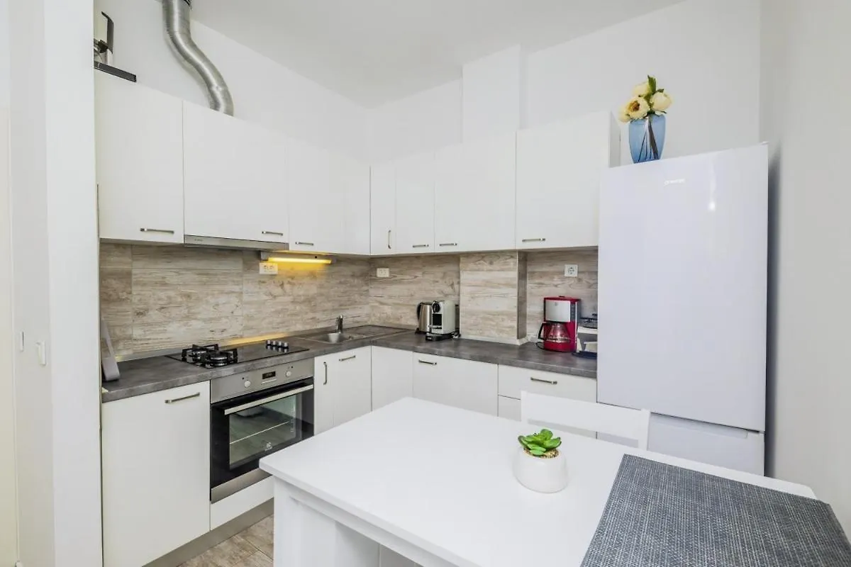 Guest house Raos In Trogir - Mittel-Dalmatien Hotel Mastrinka