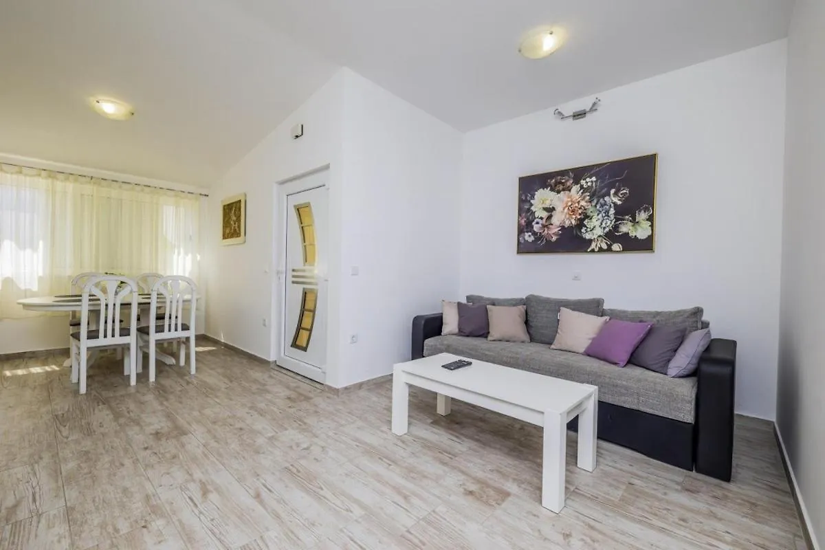 Raos In Trogir - Mittel-Dalmatien Hotel Mastrinka Croatia