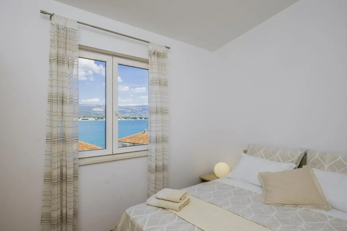 Raos In Trogir - Mittel-Dalmatien Hotel Mastrinka Guest house